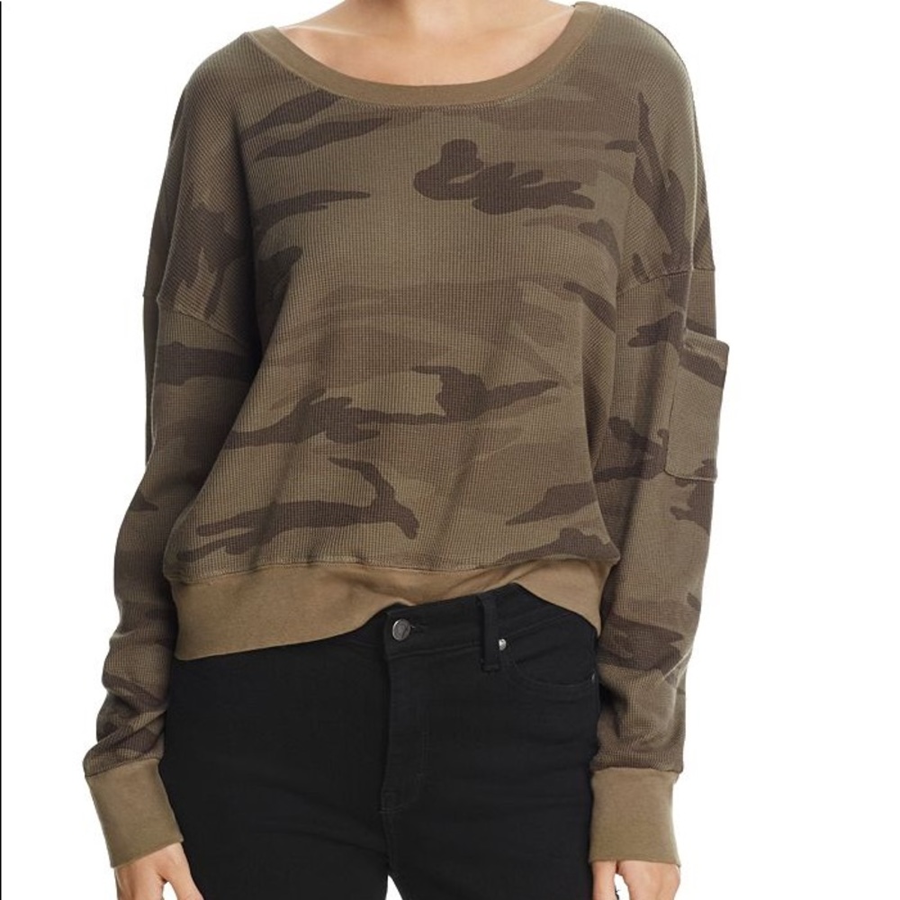 Splendid camo cropped thermal top